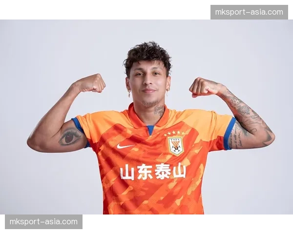 山东泰山外援克雷桑入选巴西国家队三月大名单