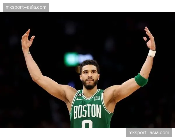 塔图姆生涯总得分突破12000分，凯尔特人队史最年轻达成此成就