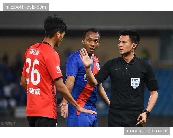 裁判委员会重申将严厉打击拖延时间行为,以保障比赛节奏 裁判委员会重申将严厉打击拖延时间行为,以保障比赛节奏