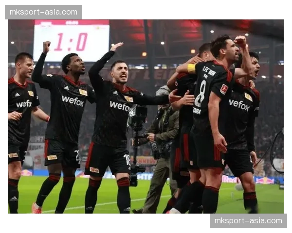 门兴格拉德巴赫1-0绝杀柏林联合，凯文·迪克斯第94分钟点球命中